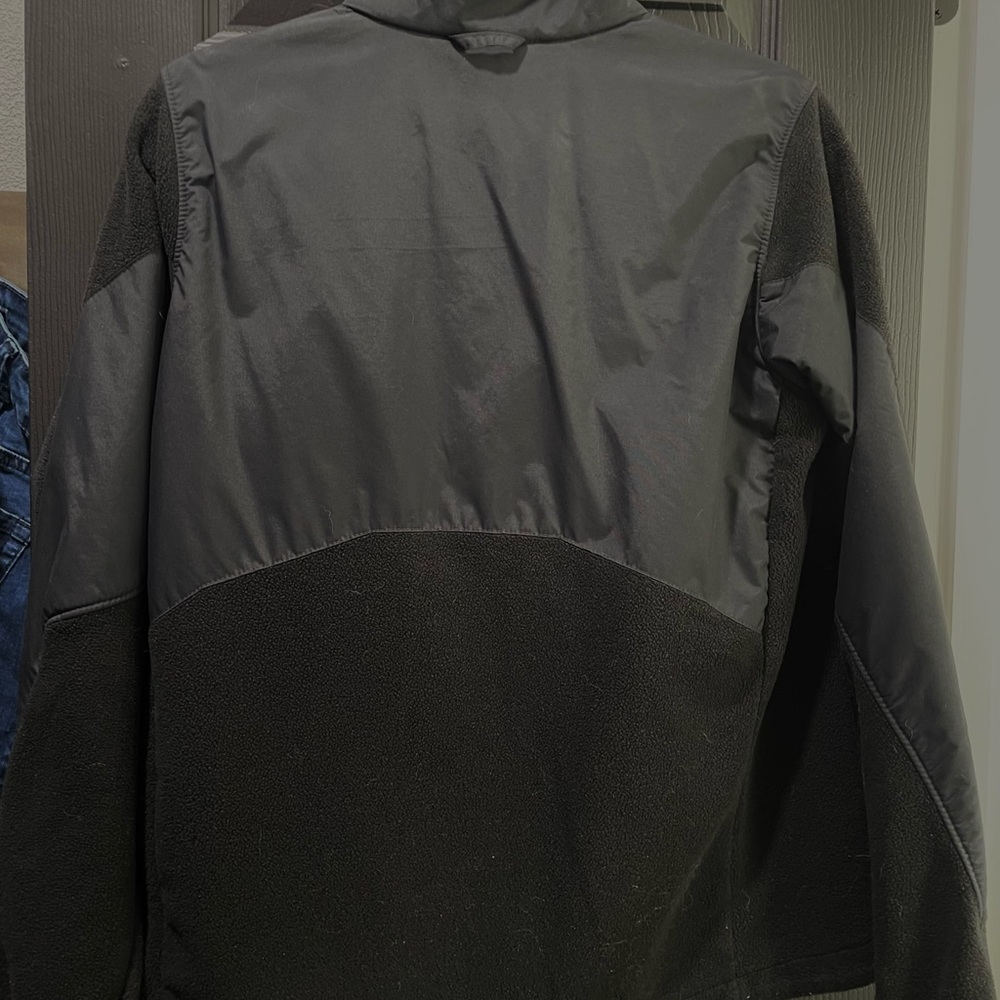 Youth 18/20 Columbia fleece overlay jacket. - Picture 2 of 4